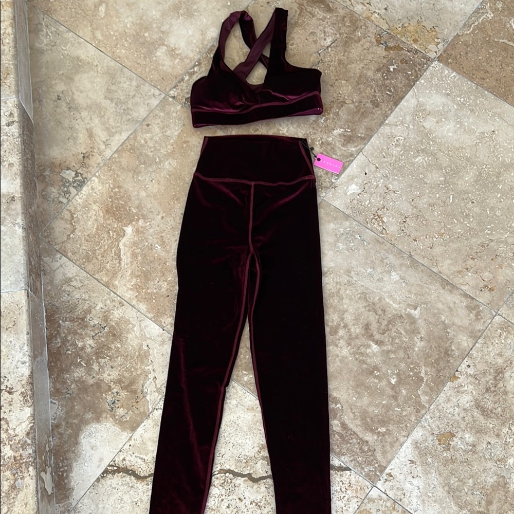 AGENT 84 Velvet Burgundy Activewear Set